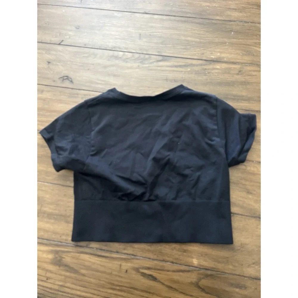 Aerie Offline Black Crop Top Short Black‎ Exercise Workout Top Size Large EUC - Picture 5 of 5